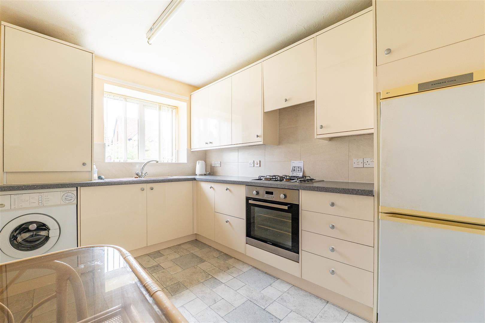 3 bed property in Langstone Close, Bolton